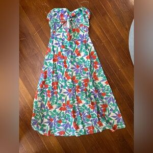 Floral strapless maxi dress with cut out